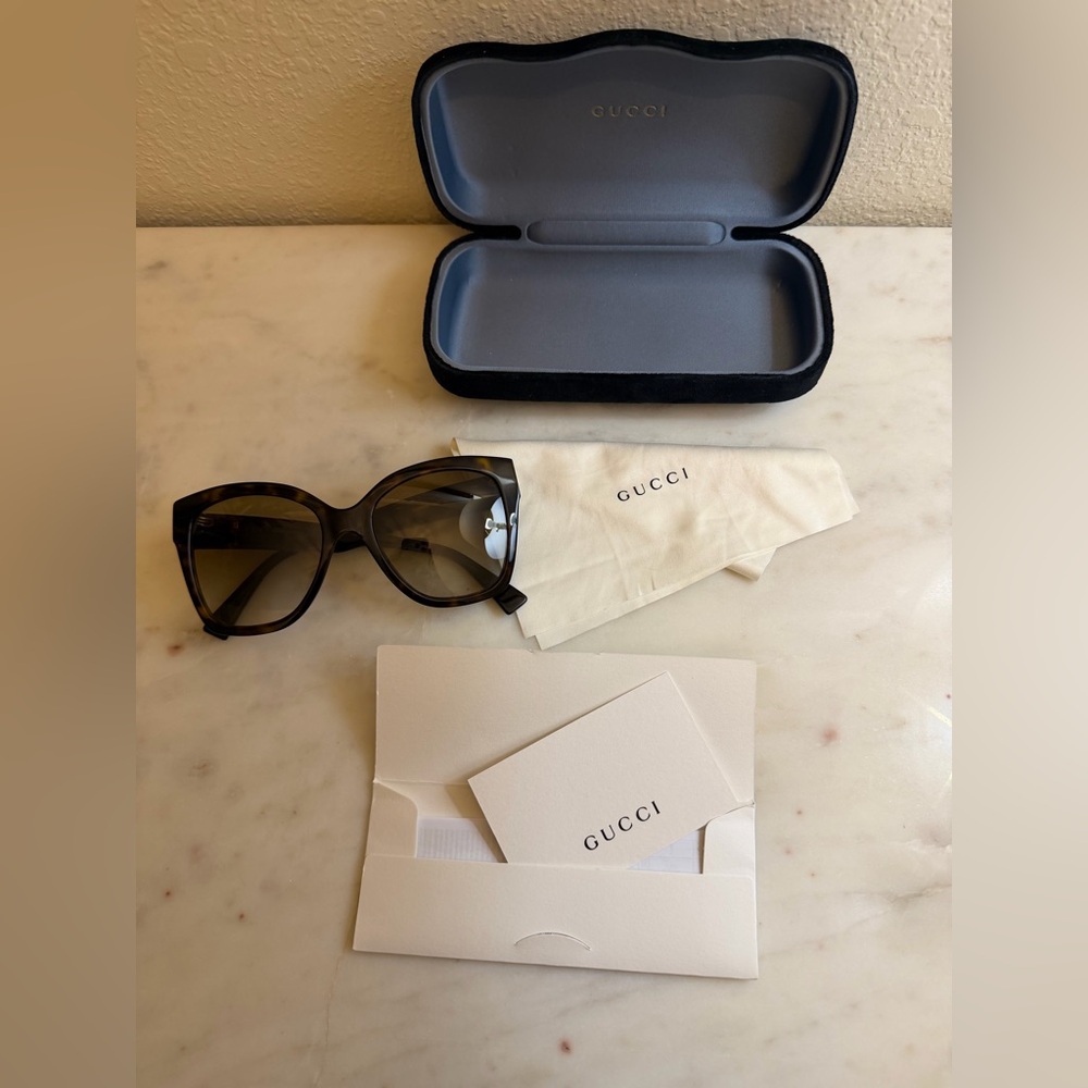 Gucci Square Sunglasses in Tortoise